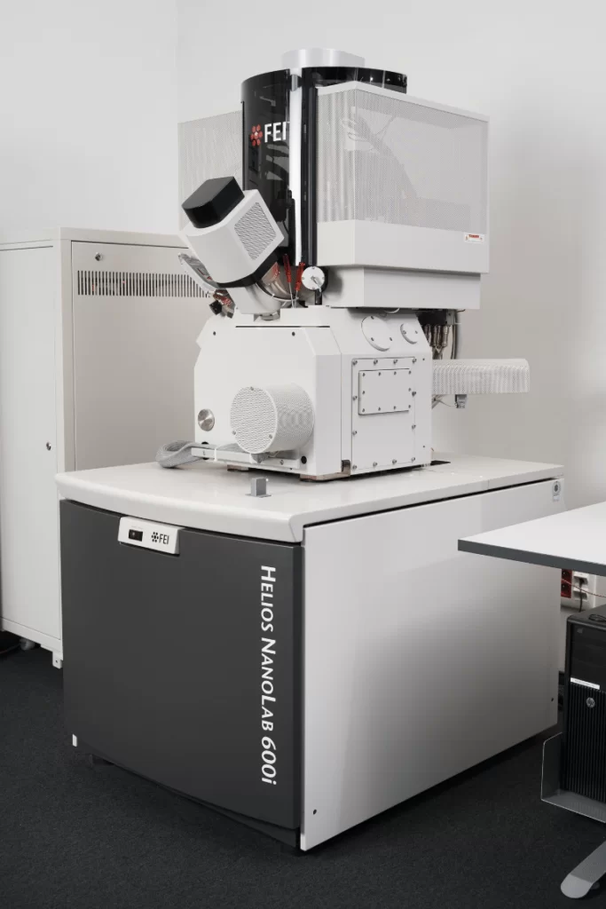 SEM/GA-FIB FEI HELIOS NANOLAB 600I MICROSCOPE